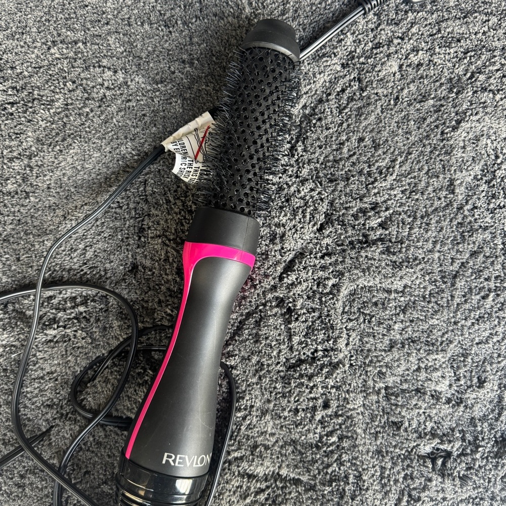 Revlon One-Step 1-1/2'' Root Booster Round Brush Dryer and Styler